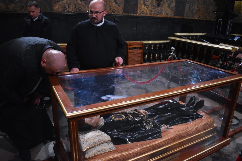 Historyczny i poruszający początek peregrynacji: Święty Gerard Majella na Jasnej Górze dsc 0215